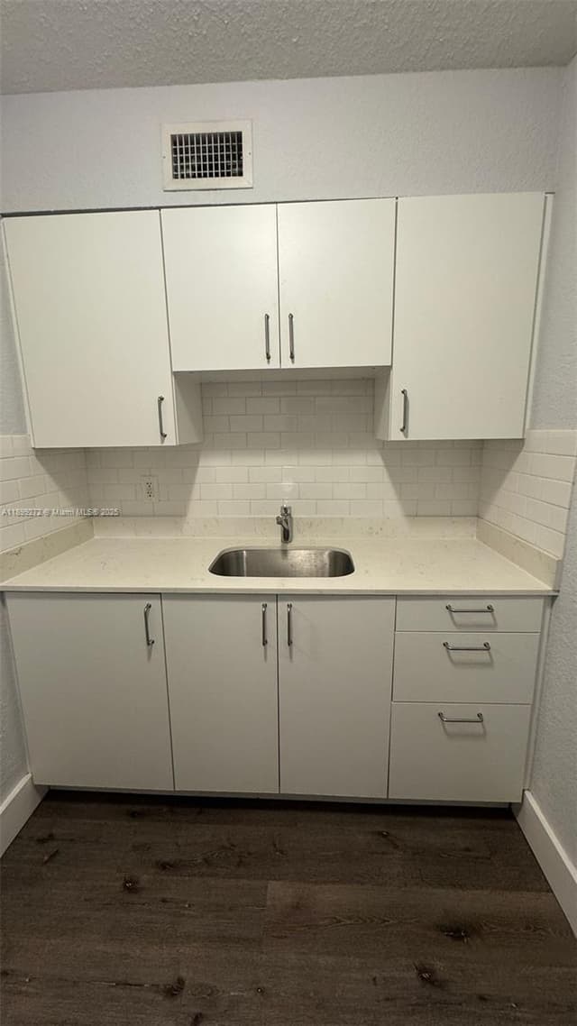 2330 NW 11th St # 46, Miami FL 33125 - Miami, FL - Photo 5