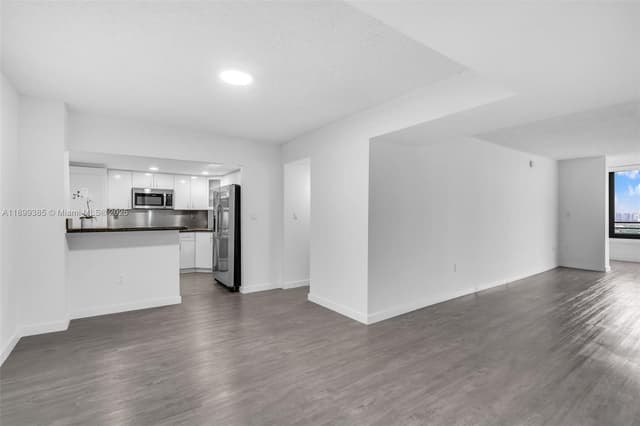 2333 Brickell Ave, Miami FL 33129 - Miami, FL - Photo 7