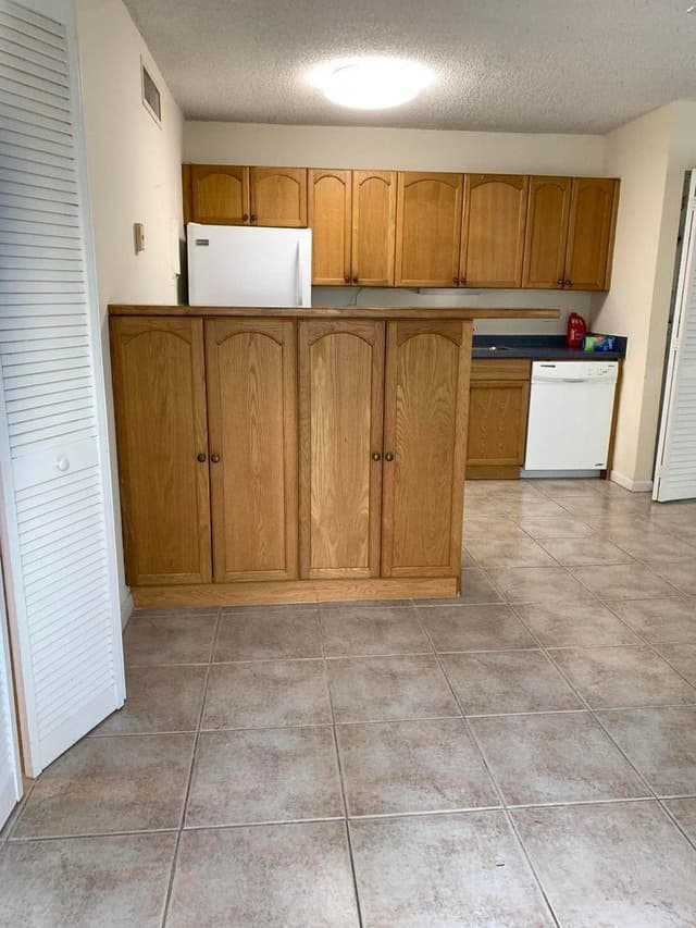 643 Executive Center Drive # 102, West Palm Beach FL 33401 - West Palm Beach, FL - Photo 4