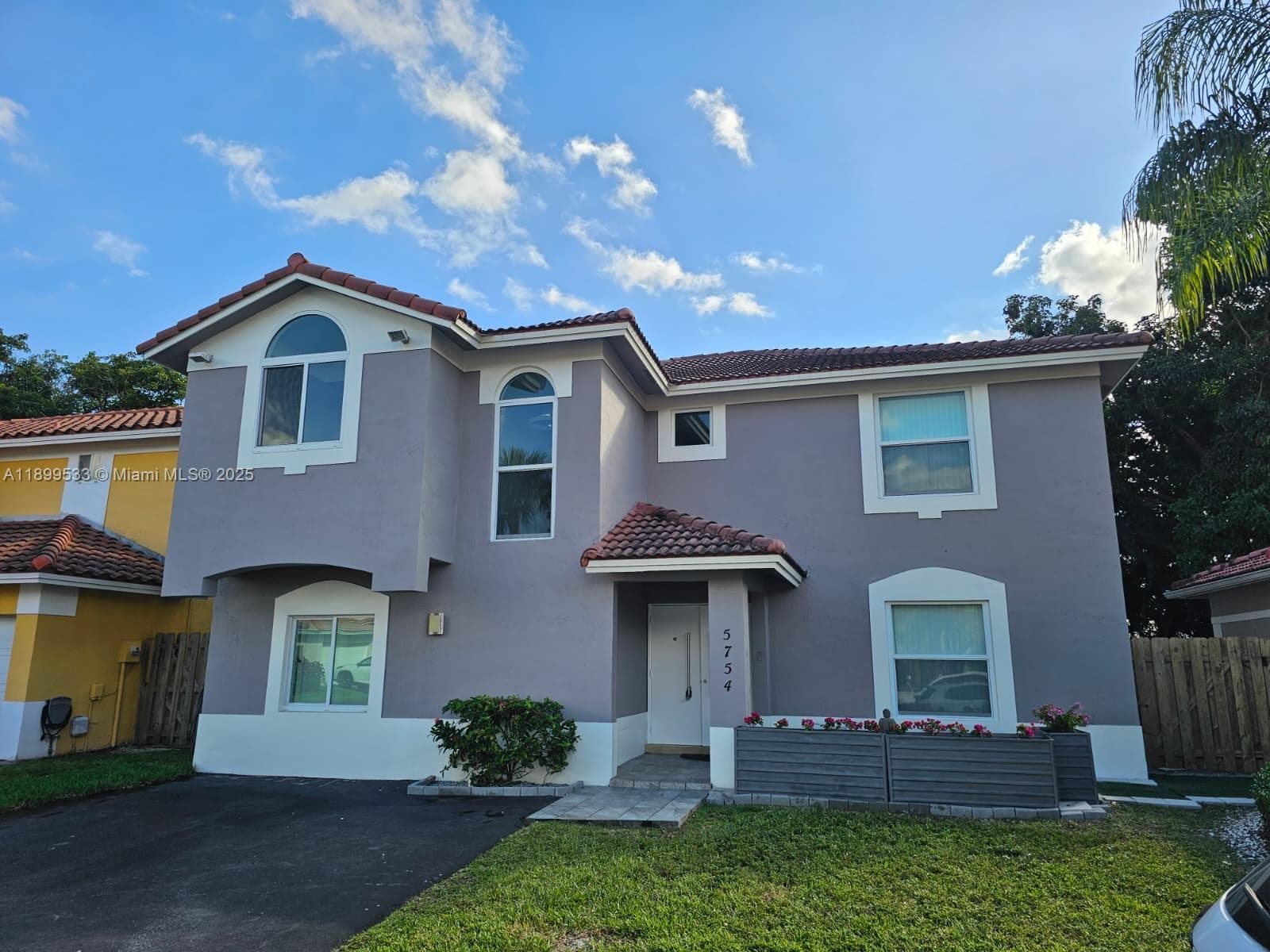5754 NW 98th Ave, Doral FL 33178 - Doral, FL - Photo 1