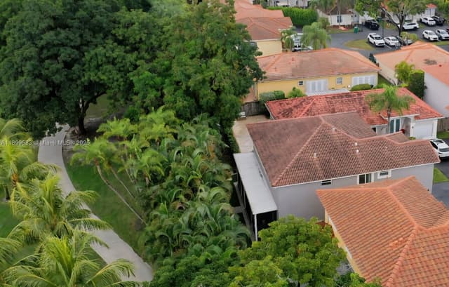 5754 NW 98th Ave, Doral FL 33178 - Doral, FL - Photo 4