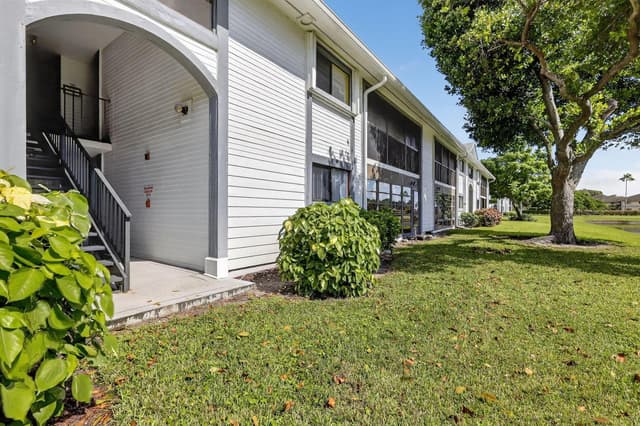 15453 Lakes Of Delray Boulevard # 207, Delray Beach FL 33484 - Delray Beach, FL - Photo 3