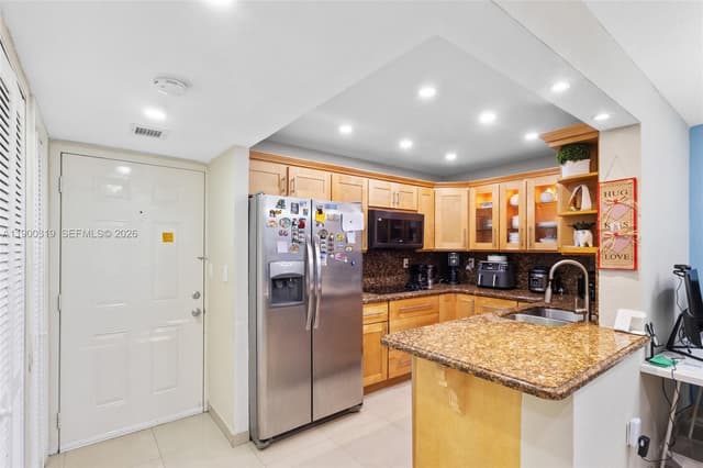 5665 W 20th Ave # 212, Hialeah FL 33012 - Hialeah, FL - Photo 7