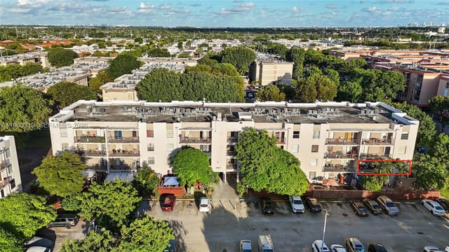 5665 W 20th Ave # 212, Hialeah FL 33012 - Hialeah, FL - Photo 4
