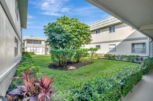195 Monaco E # 195, Delray Beach FL 33446 - Delray Beach, FL - Photo 3