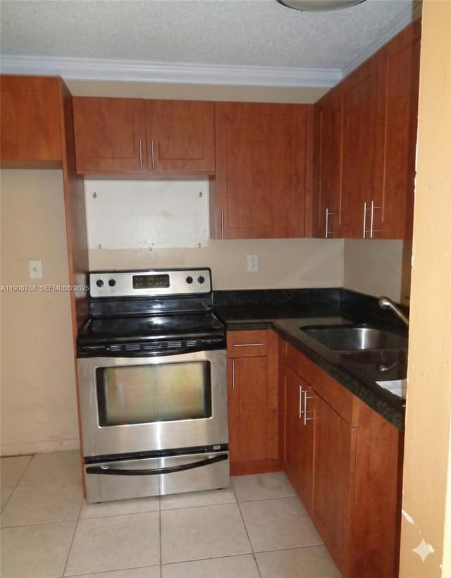 494 NW 165th St Rd # 602, Miami FL 33169 - Miami, FL - Photo 6