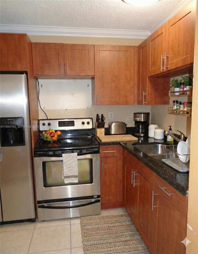 494 NW 165th St Rd # 602, Miami FL 33169 - Miami, FL - Photo 7
