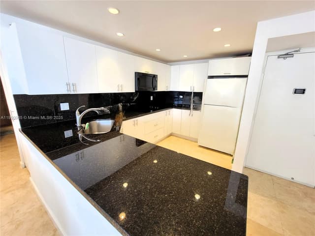 20379 W Country Club Dr # 539, Aventura FL 33180 - Aventura, FL - Photo 2