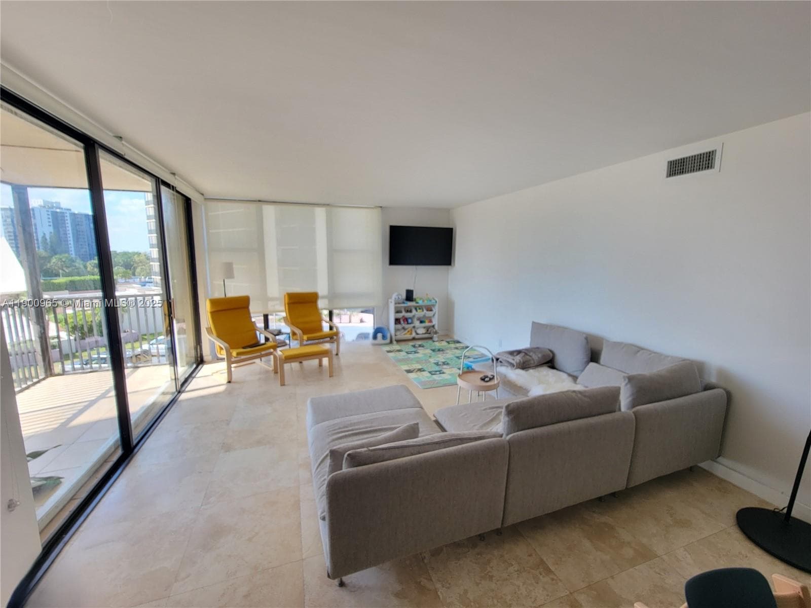 20379 W Country Club Dr # 539, Aventura FL 33180 - Aventura, FL - Photo 1