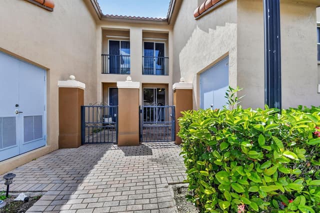 6516 Morgan Hill Trail # 1802, West Palm Beach FL 33411 - West Palm Beach, FL - Photo 4
