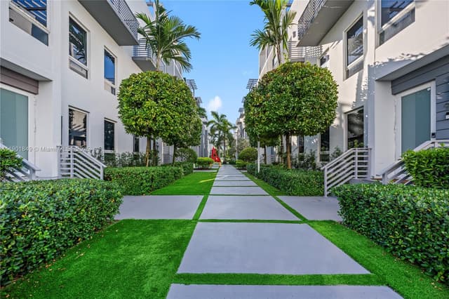 9153 NW 33rd St, Doral FL 33172 - Doral, FL - Photo 2
