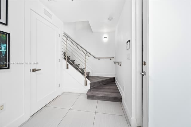 9153 NW 33rd St, Doral FL 33172 - Doral, FL - Photo 3