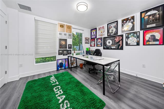 9153 NW 33rd St, Doral FL 33172 - Doral, FL - Photo 4