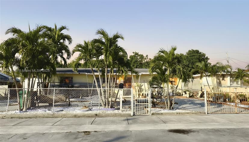 3861 NW 177th St, Miami Gardens FL 33055