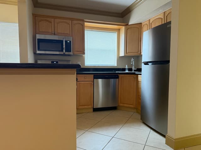 744 NE 14th Avenue # 12, Fort Lauderdale FL 33304 - Fort Lauderdale, FL - Photo 3