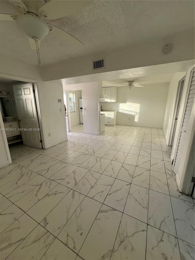 301 NW 177th St # 136, Miami Gardens FL 33169 - Miami Gardens, FL - Photo 6