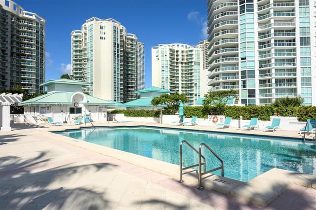 16500 COLLINS AV # 2055, Sunny Isles Beach FL 33160 - Sunny Isles Beach, FL - Photo 4