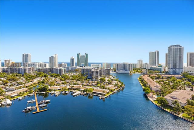 300 Three Islands Blvd, Hallandale Beach FL 33009 - Hallandale Beach, FL - Photo 6