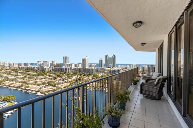 300 Three Islands Blvd, Hallandale Beach FL 33009 - Hallandale Beach, FL - Photo 3