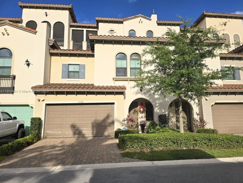 2954 NW 124th Way, Sunrise FL 33323