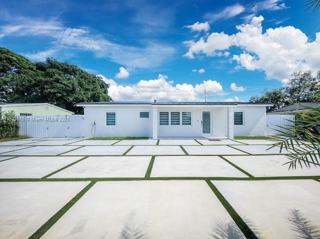 16125 NW 28th Pl, Miami Gardens FL 33054
