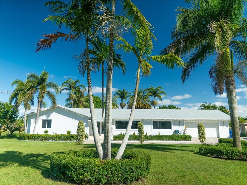 19245 SW 188th St, Miami FL 33187