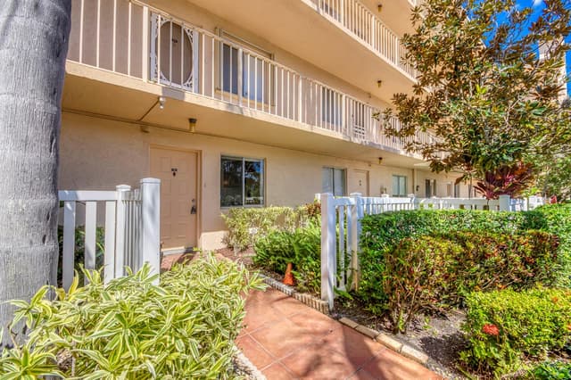 6865 Huntington Lane # 105, Delray Beach FL 33446 - Delray Beach, FL - Photo 3