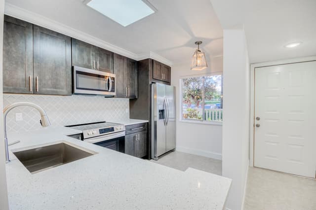 6865 Huntington Lane # 105, Delray Beach FL 33446 - Delray Beach, FL - Photo 5