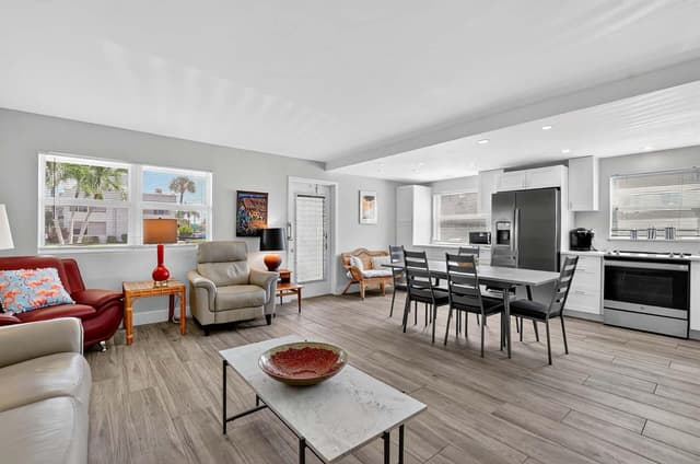 360 Flanders H, Delray Beach FL 33484 - Delray Beach, FL - Photo 5