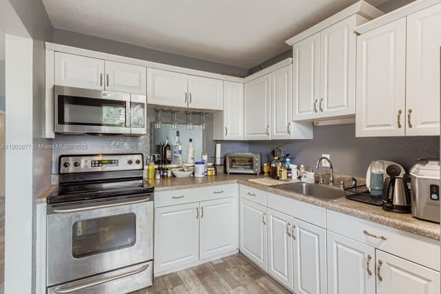 6300 NW 62nd street # 210, Tamarac FL 33319 - Tamarac, FL - Photo 2