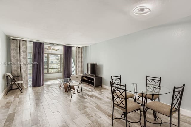 6300 NW 62nd street # 210, Tamarac FL 33319 - Tamarac, FL - Photo 5