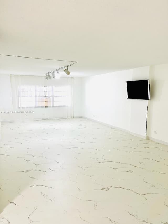 231 174th St # 3, Sunny Isles Beach FL 33160 - Sunny Isles Beach, FL - Photo 5