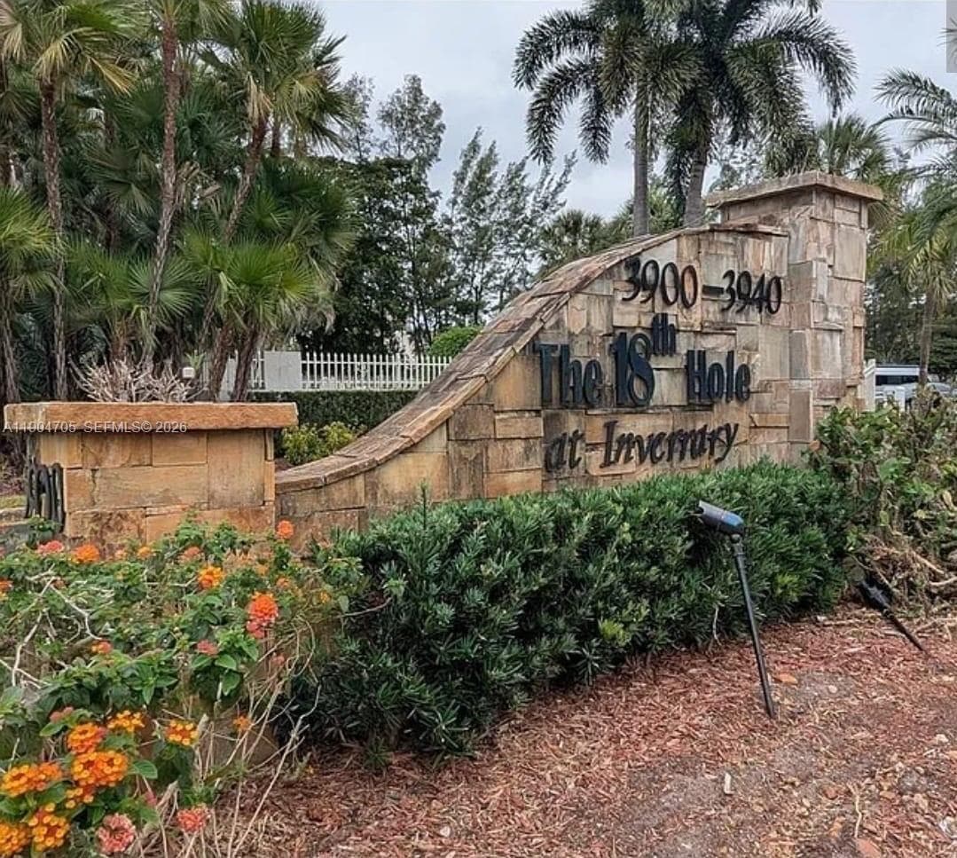 3910 Inverrary Blvd # B, Lauderhill FL 33319 - Lauderhill, FL - Photo 1