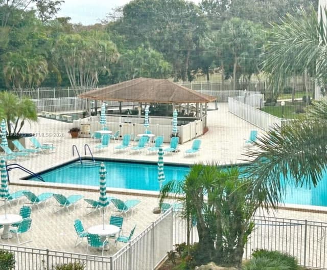 3910 Inverrary Blvd # B, Lauderhill FL 33319 - Lauderhill, FL - Photo 5