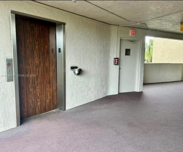 3910 Inverrary Blvd # B, Lauderhill FL 33319 - Lauderhill, FL - Photo 4