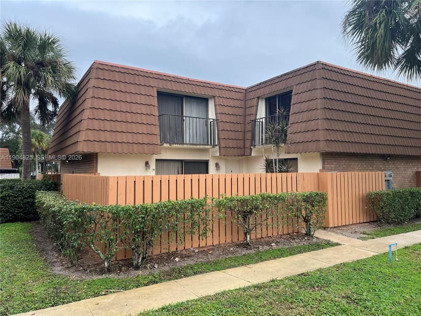 157 Heritage Way, West Palm Beach FL 33407
