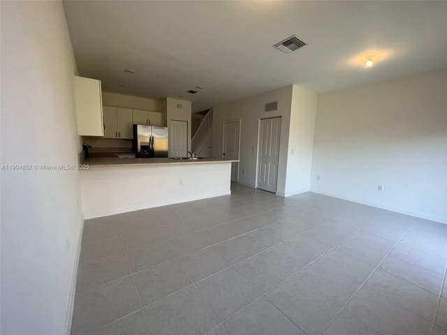 875 NE 211TH ST # 0, Miami FL 33179 - Miami, FL - Photo 7