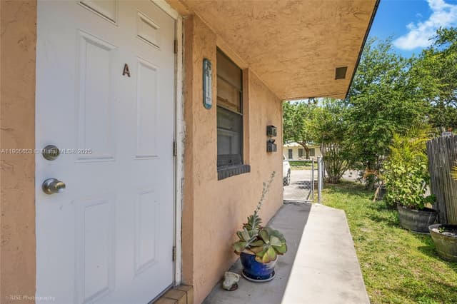 1734 N 16th Ct, Hollywood FL 33020 - Hollywood, FL - Photo 6