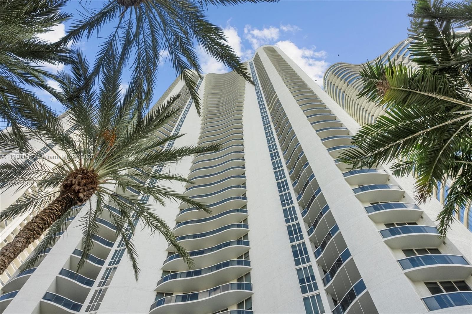 15811 Collins Ave # 3405, Sunny Isles Beach FL 33160 - Sunny Isles Beach, FL - Photo 1