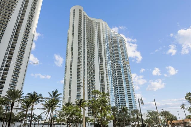 15811 Collins Ave # 3405, Sunny Isles Beach FL 33160 - Sunny Isles Beach, FL - Photo 4