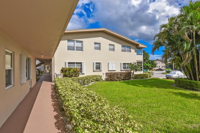 262 Bedford K, West Palm Beach FL 33417 - West Palm Beach, FL - Photo 3