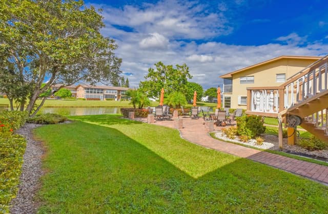 262 Bedford K, West Palm Beach FL 33417 - West Palm Beach, FL - Photo 5