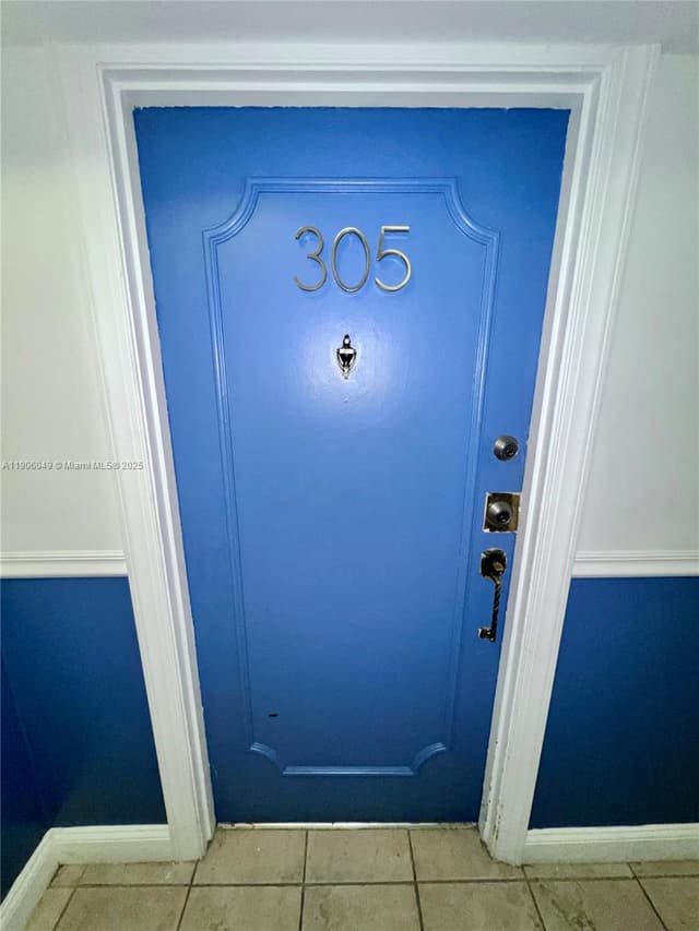 12290 NE 11th Ct # 305, North Miami FL 33161 - North Miami, FL - Photo 2