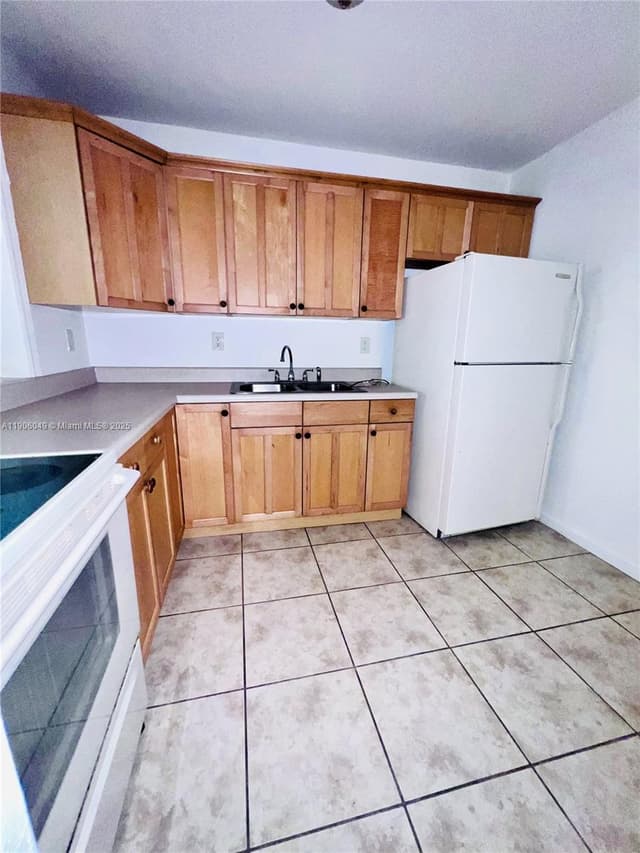 12290 NE 11th Ct # 305, North Miami FL 33161 - North Miami, FL - Photo 5