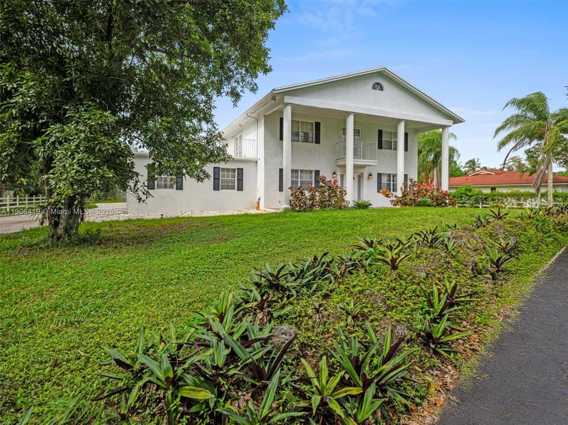 6365 NW 79th Way, Parkland FL 33067