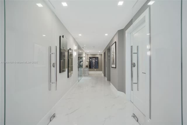 300 S Pointe Dr # 4306, Miami Beach FL 33139 - Miami Beach, FL - Photo 4