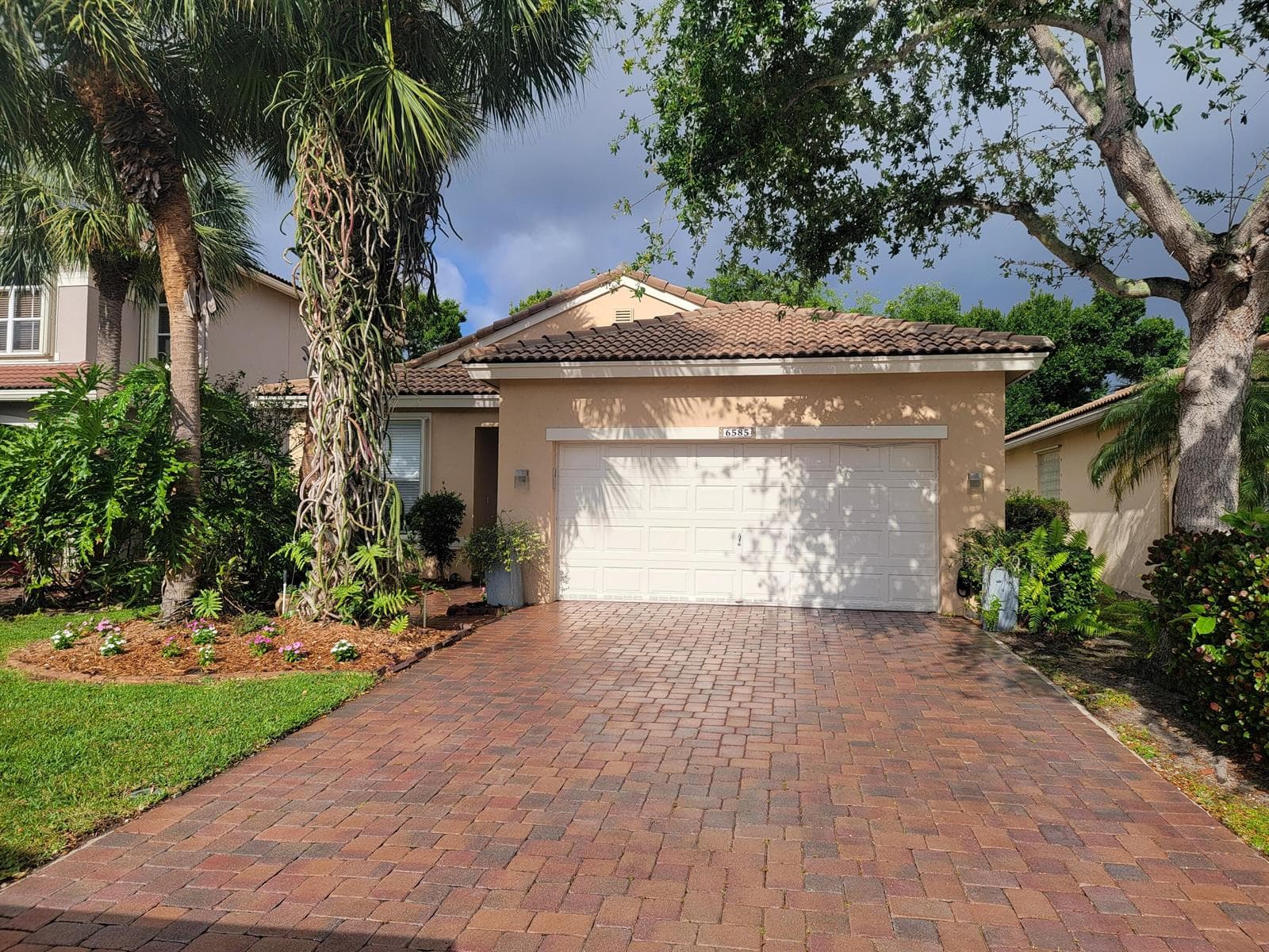 6585 Lurais Drive, Lake Worth FL 33463