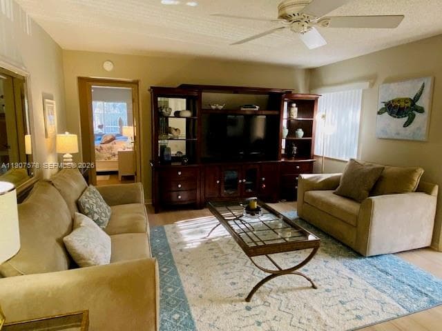 442 Pine Glen Ln # 2, Green Acres FL 33463 - Green Acres, FL - Photo 4
