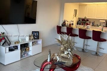 17600 NW 68th Ave # B4002, Hialeah FL 33015 - Hialeah, FL - Photo 5