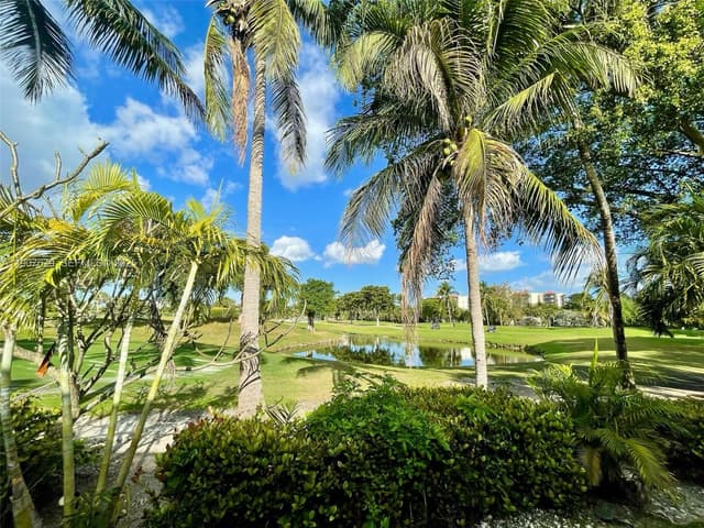 20444 NE 34th Ct # 12, Aventura FL 33180 - Aventura, FL - Photo 2